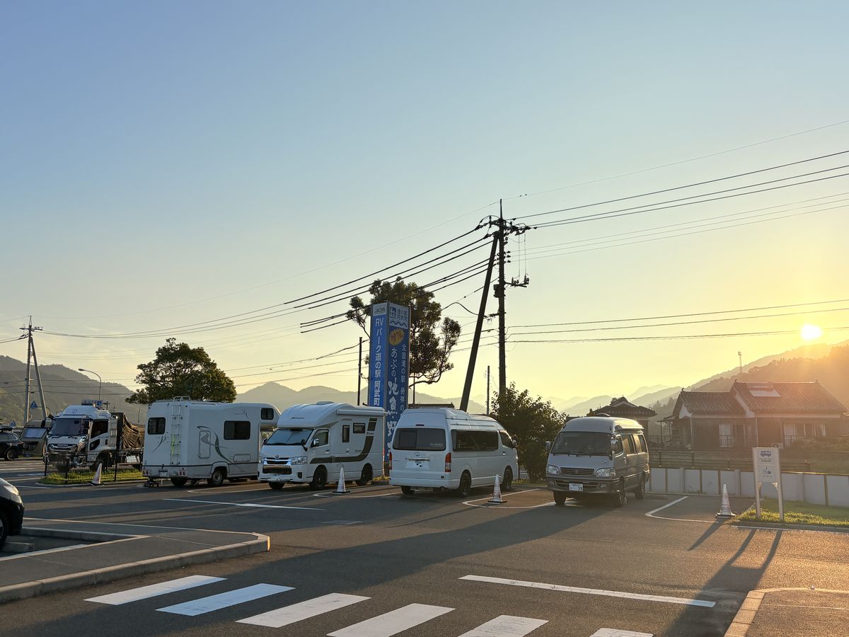 道の駅阿武町RVパークの朝日