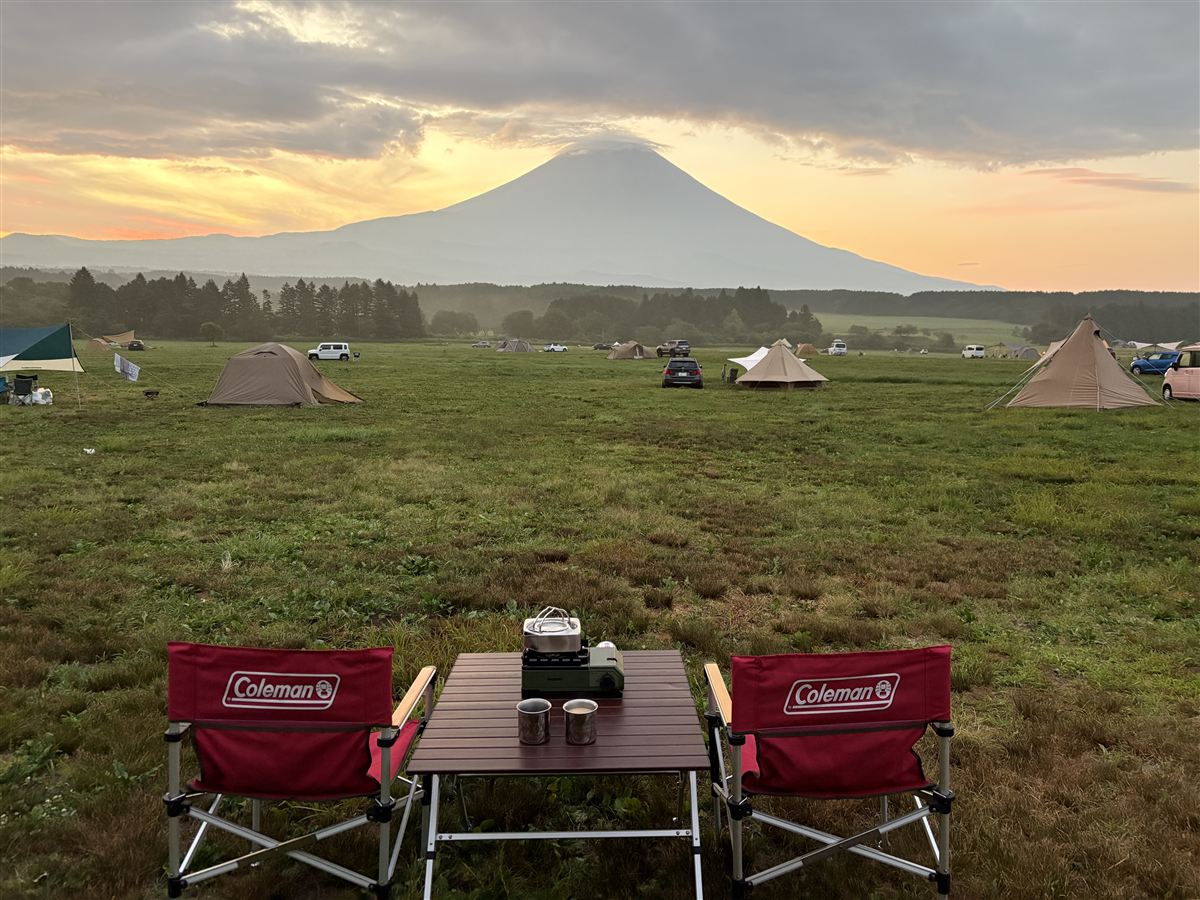 富士山を眺めながらコーヒーで日の出待ち