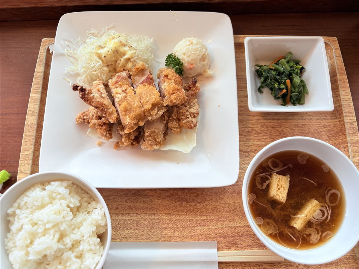 五千尺キッチンの山賊定食