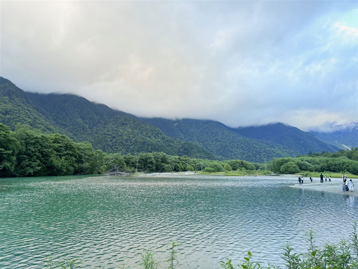 朝もやの大正池