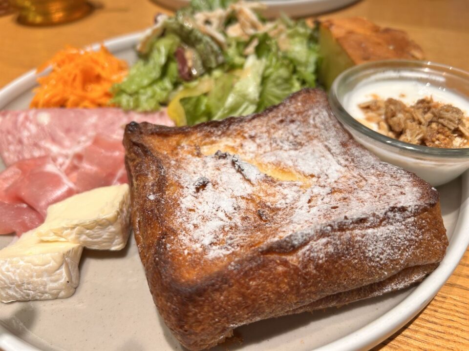 パンとエスプレッソと嵐山庭園のフレンチトースト
