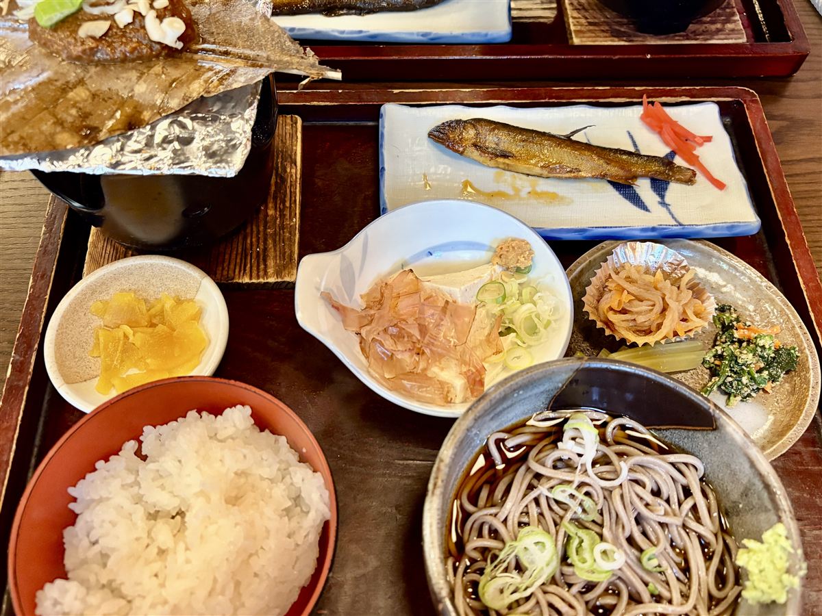 お食事処たなか屋の飛騨牛朴葉みそ定食