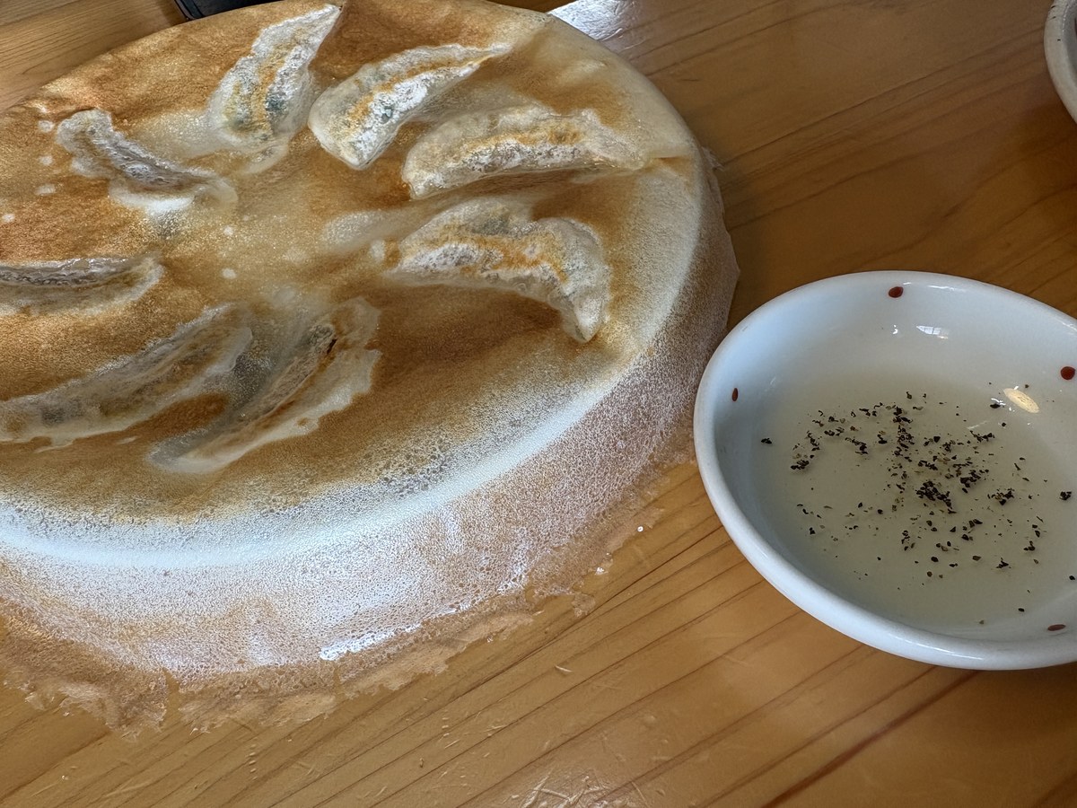 粋呑房のいのしし餃子