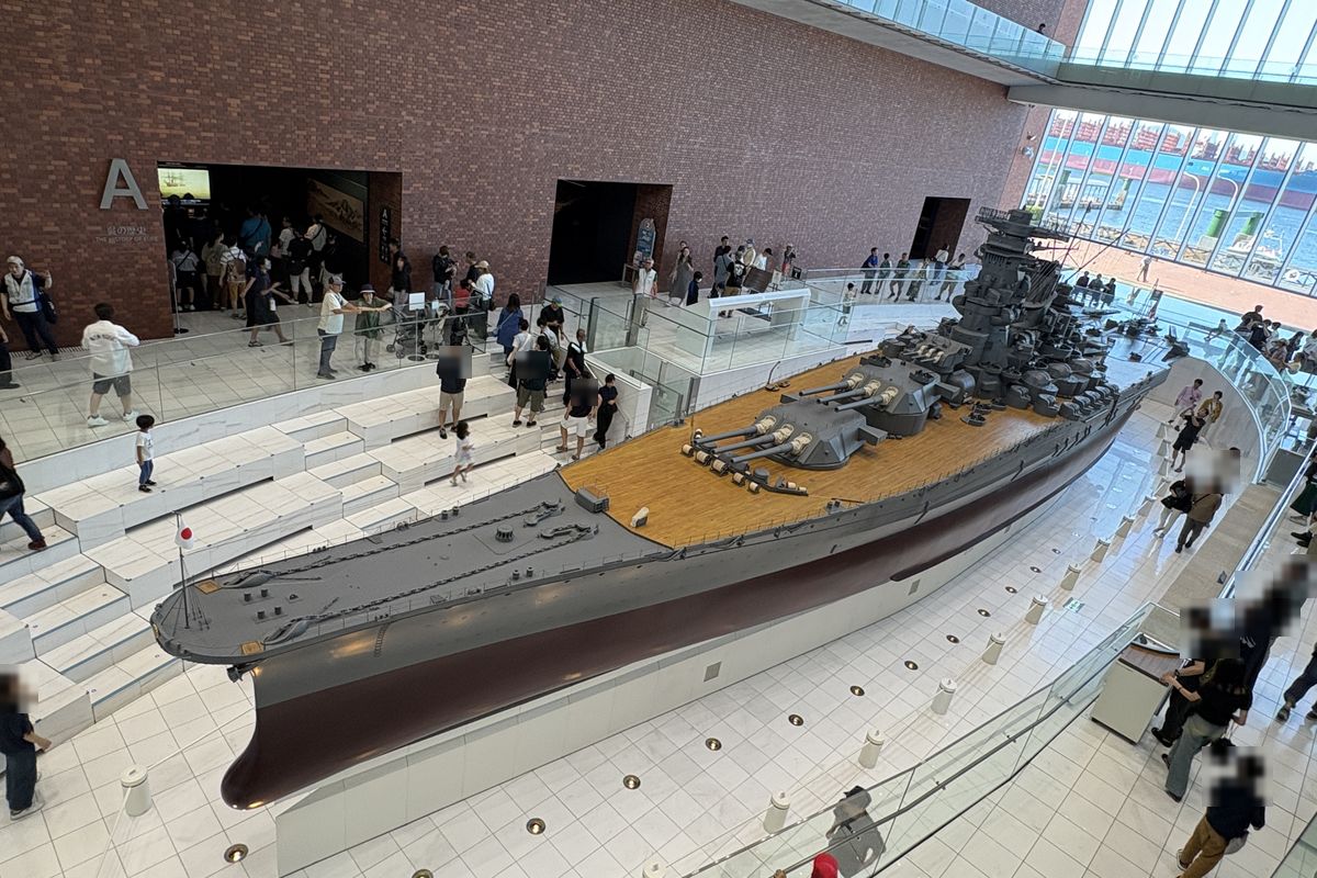 上の階から見渡した10分の1戦艦大和
